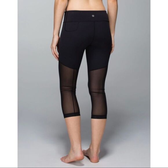 Lululemon Black Breathe Easy Crop Legging Size 4 - Picture 2 of 9